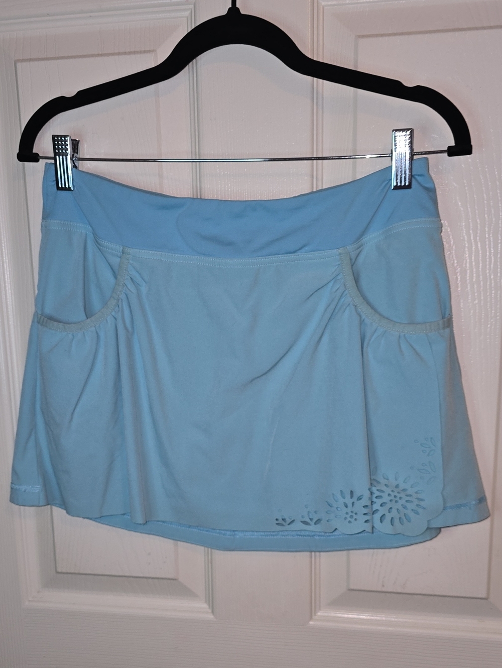 Athleta Light Blue Active Skort‎ with Laser-Cut Floral Hem
